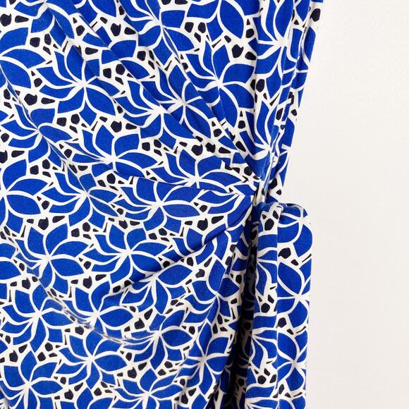 Diane Von Furstenberg Size 4 Blue Della Dress Blue Petals Print White Tie Waist - Picture 10 of 12